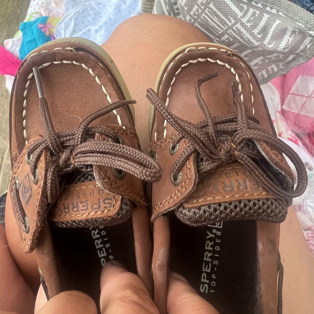 Toddler size 6M Sperry